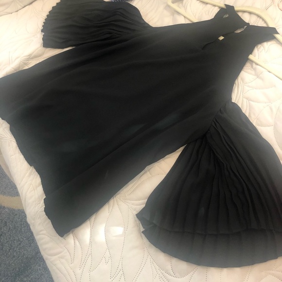 Halter top, flared sleeve black blouse - Picture 3 of 5